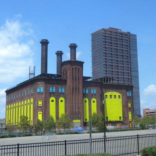 Powerhouse_yellow_doors_fr_HBLR_crop_jeh Powerhouse_yellow_doors_fr_HBLR_crop_jeh